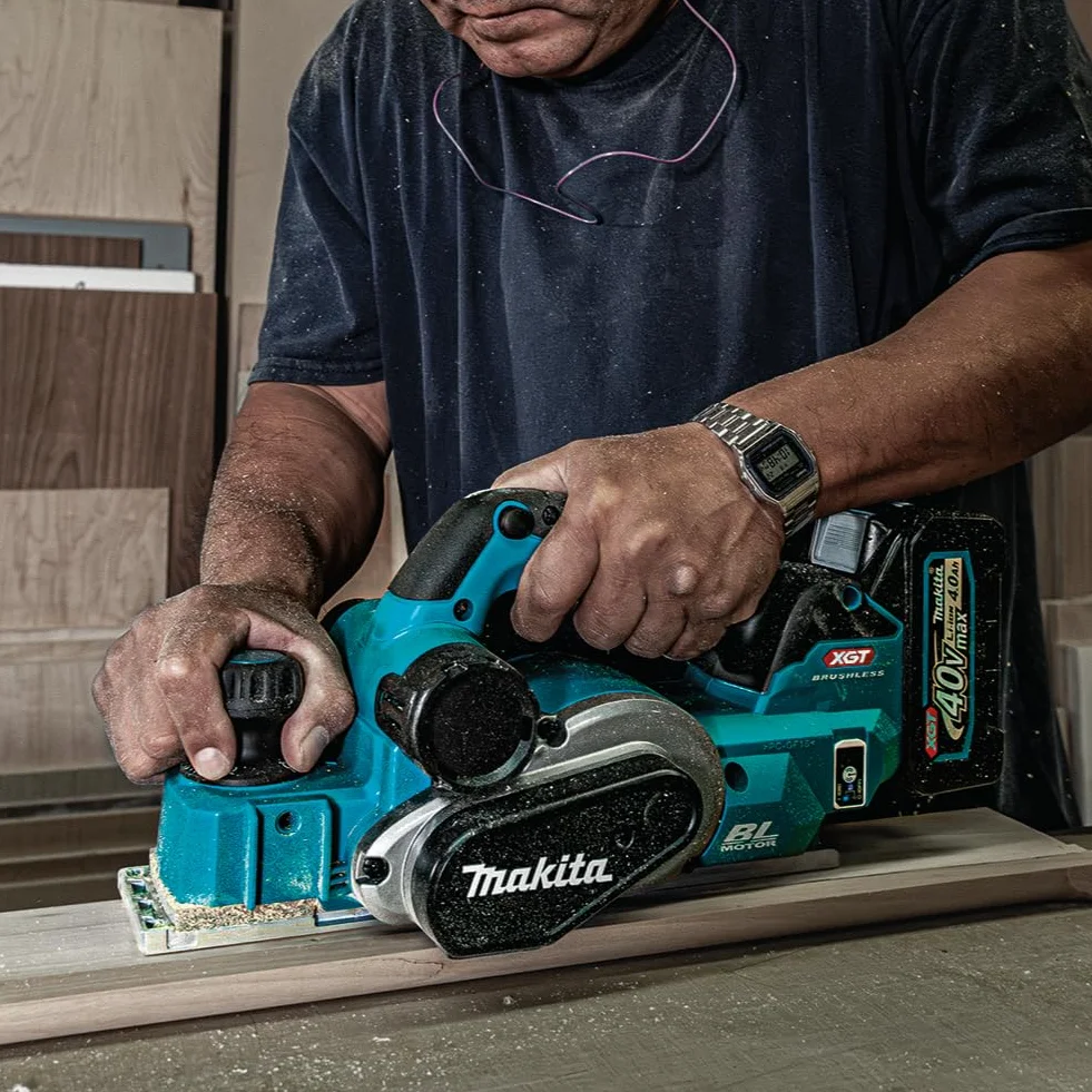Makita KP001GZ 40V Max XGT bezszczotkowa strugarka 82 mm – baterie i ładowarki nie są dołączone