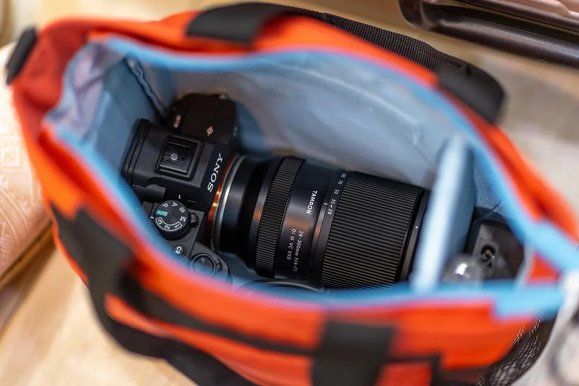 TAMRON 28-300 mm F/4-7.1 Di III VC VXD obiektyw do Sony E-Mount