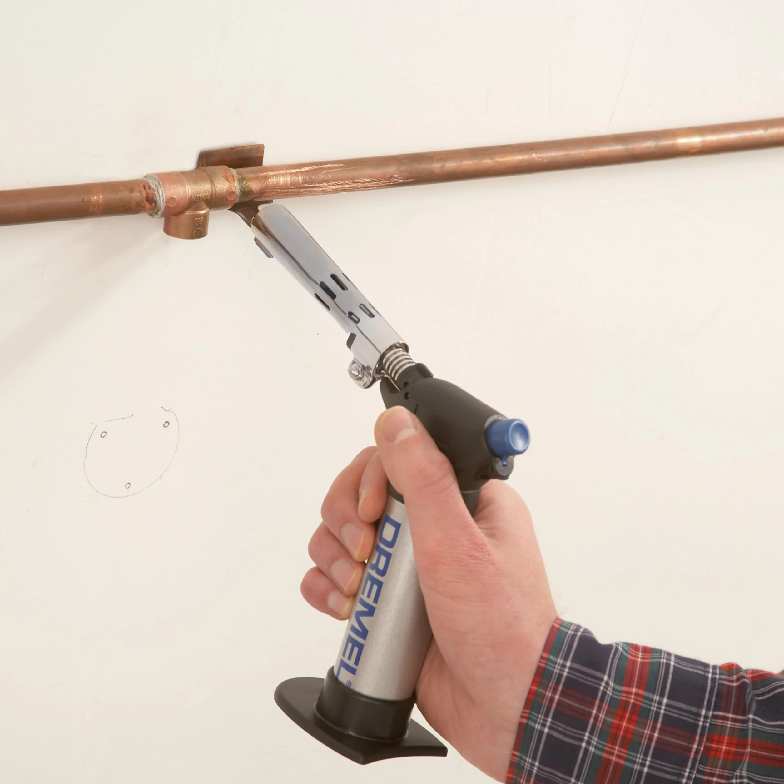 Dremel Versaflame 2200 stacjonarny palnik gazowy na butan, akumulatorowy mini palnik nadmuchowy i opalarka do lutowania, gięcia rur, spawania, obkurczania