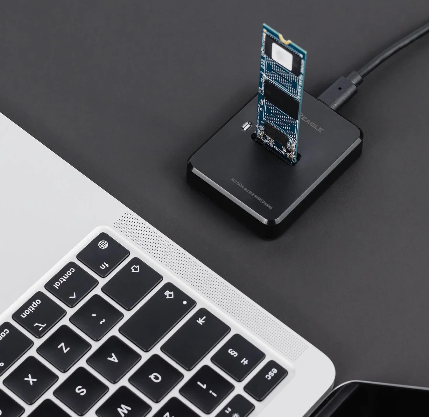 Reagle Adapter SSD M.2 NVMe SATA USB C 3.2 Gen 2 10Gbps, Stacja Dokująca do Dysków M2 M Key B+M Key 2230 2242 2260 2280, Montaż Bez Narzędzi, Plug & Play, do 2TB Kieszeń